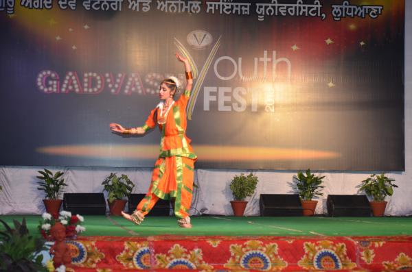 Theatre peformance by students in 9th Youth festival on 15-11-2018